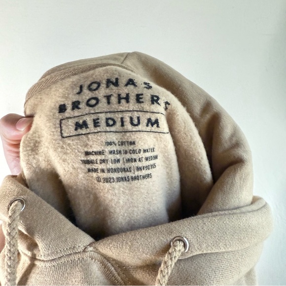 Jonas Brothers The TOUR Hoodie (2023) Size Medium - Picture 5 of 5